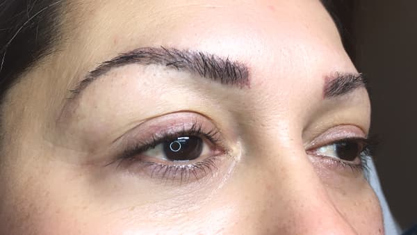 Image of eyes of a lady before eyeliner